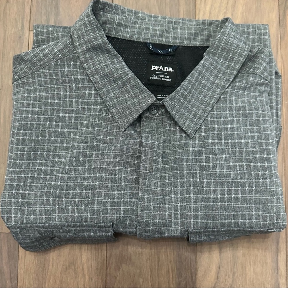 Prana Men's Gray Plaid Button Down Shirt - Picture 7 of 7